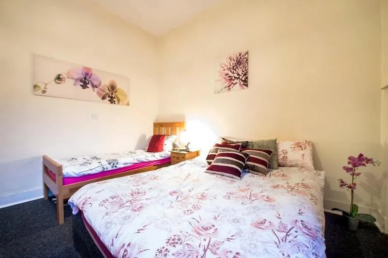 Edinburgh Central Morrison Apartment 0*,  United Kingdom